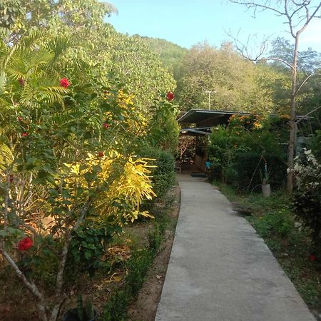 Koh Mook Bamboo Bungalows Exterior photo