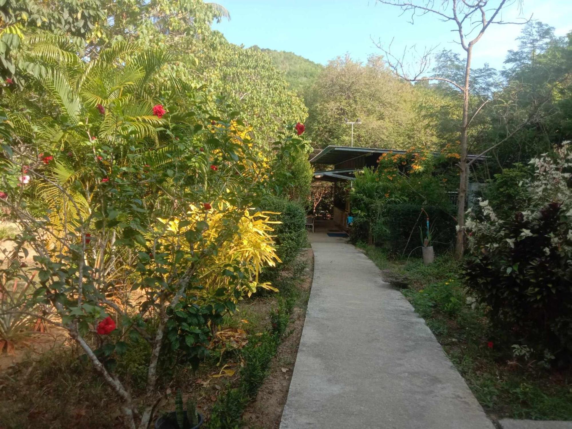 Koh Mook Bamboo Bungalows Exterior photo