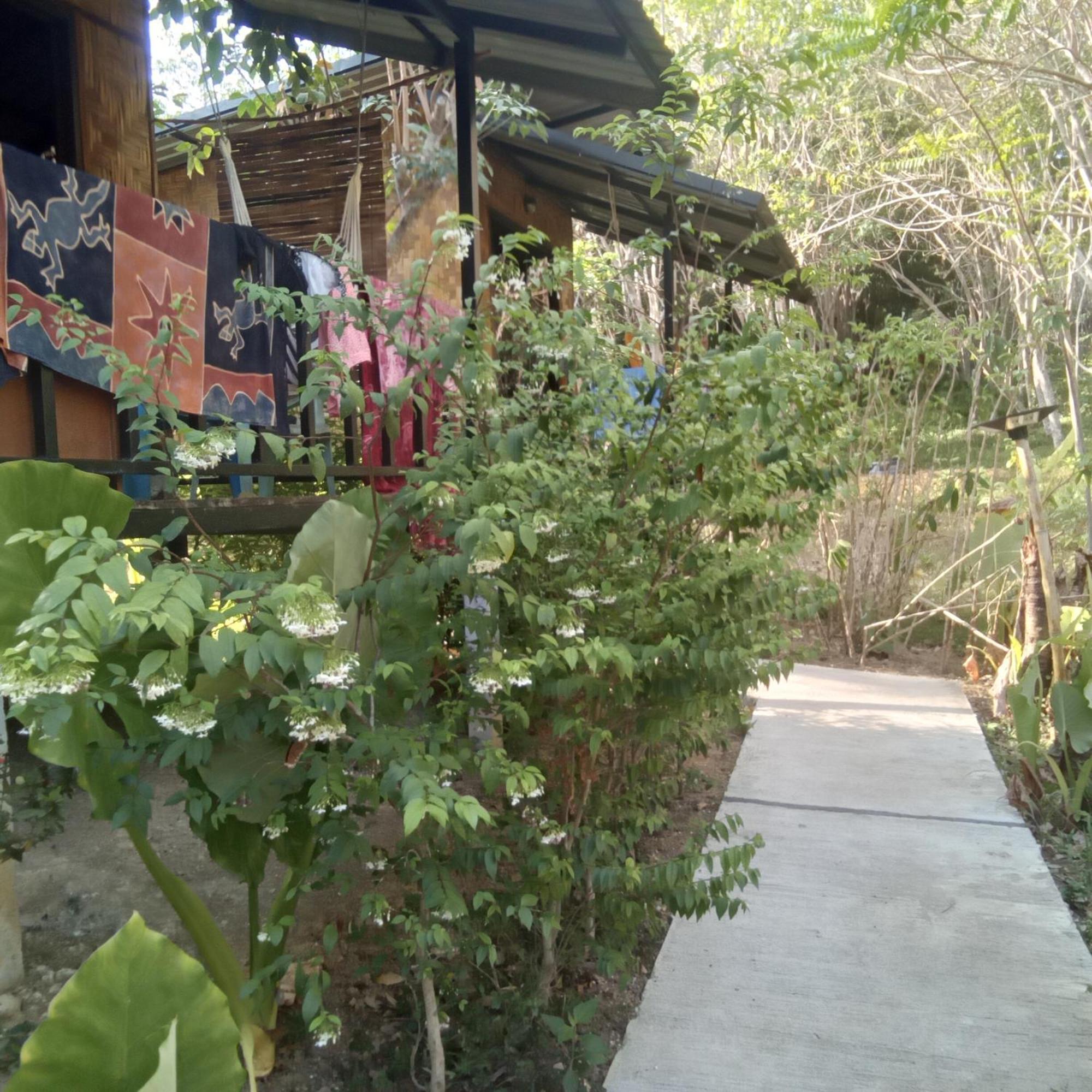 Koh Mook Bamboo Bungalows Exterior photo